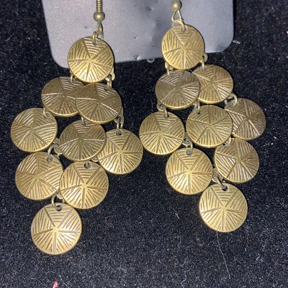 How Chime Flies - Picture 2 of 2